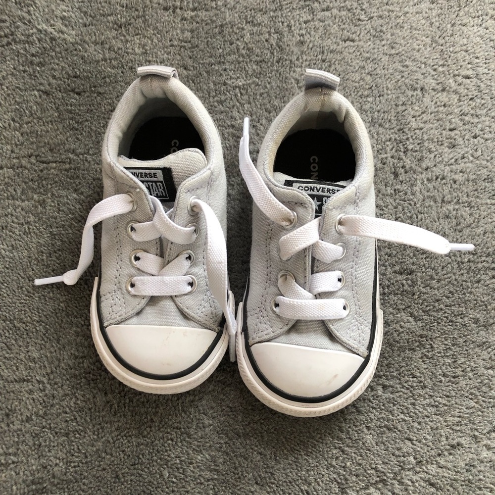 Kids Chuck Taylors! Very lightly worn.